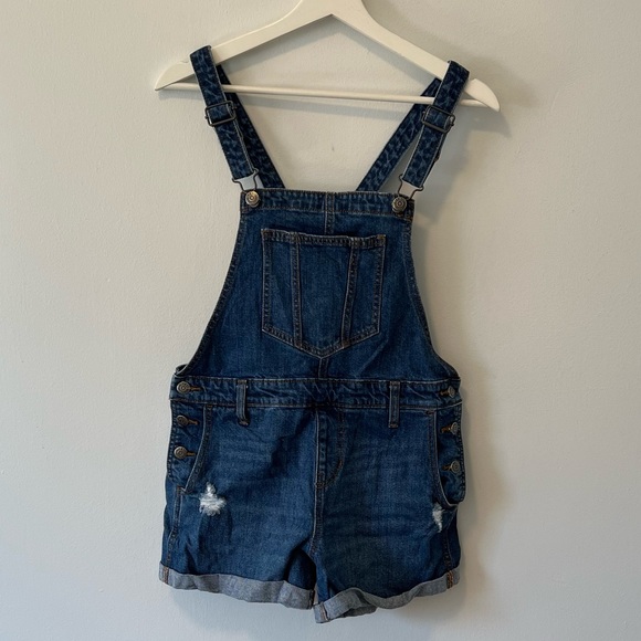 Old Navy Distressed Denim Overall Shorts - Picture 2 of 11